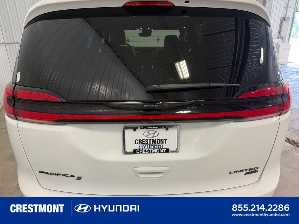 Used 2023 Chrysler Pacifica Limited w/ Uconnect Theater Family Group AWD/4WD image 17