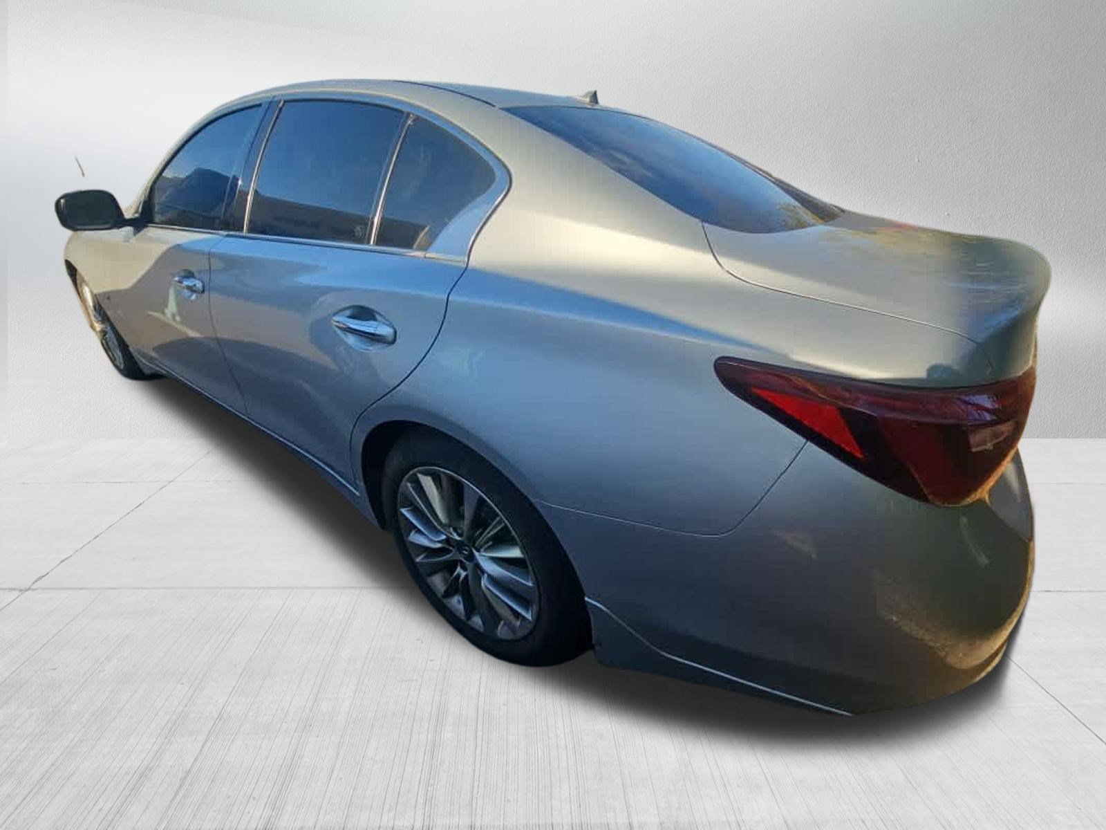 Used 2018 INFINITI Q50 Luxe w/ Essential Package (3.0T Luxe) AWD/4WD image 6