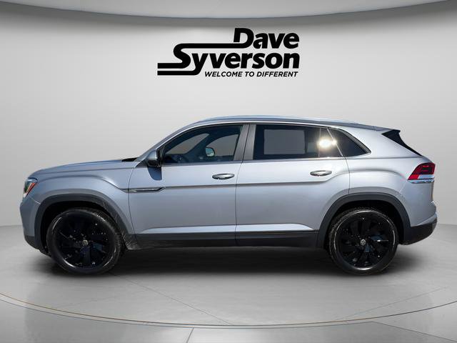 New 2026 Volkswagen Atlas Cross Sport SE image 2