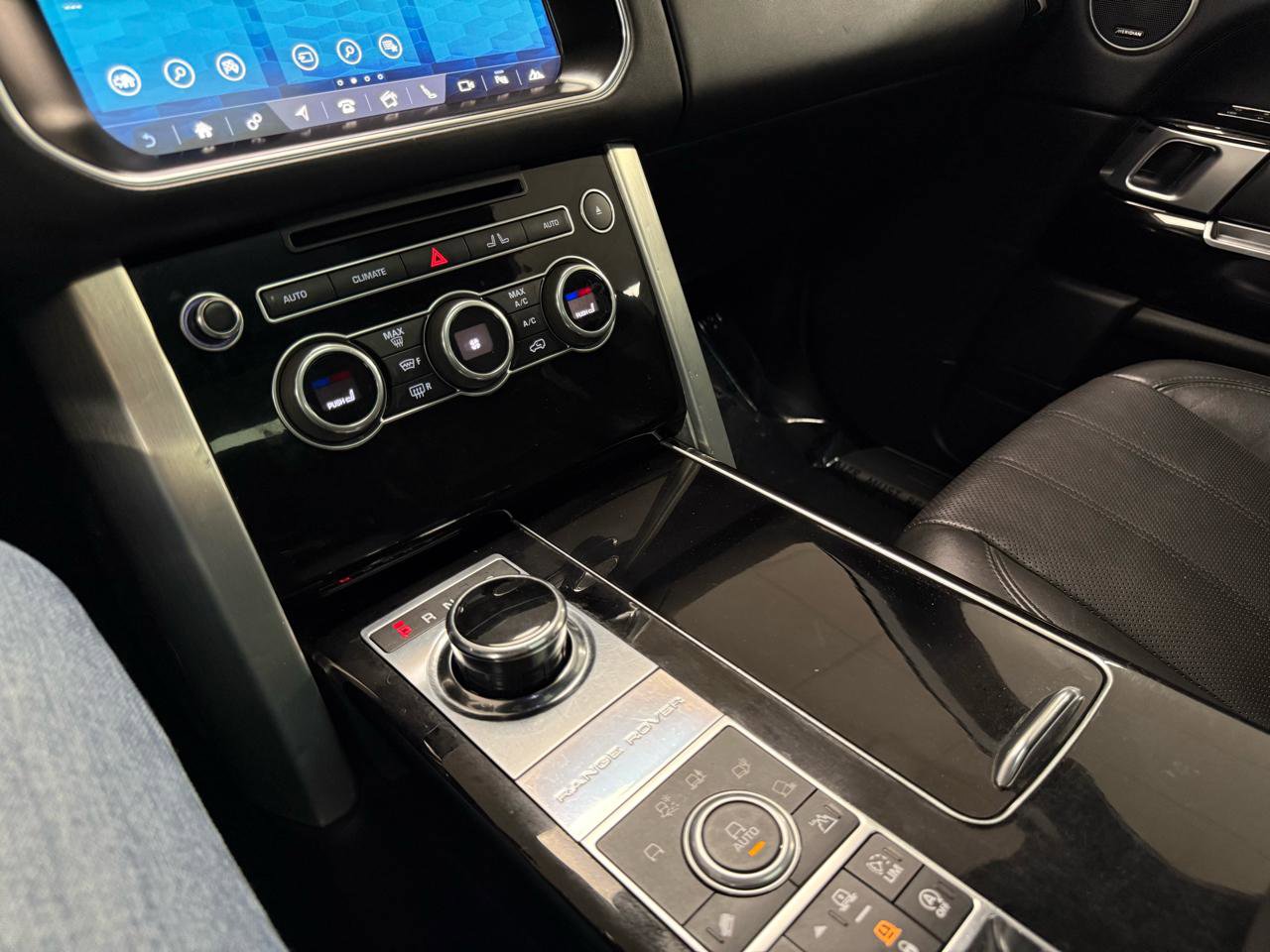 Used 2017 Land Rover Range Rover Supercharged image 23