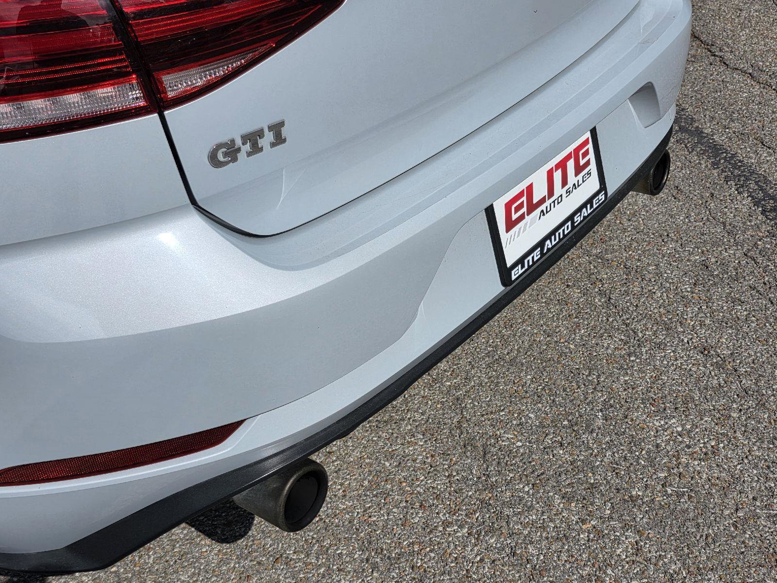 Used 2018 Volkswagen GTI SE w/ SE Leather Package FWD image 42