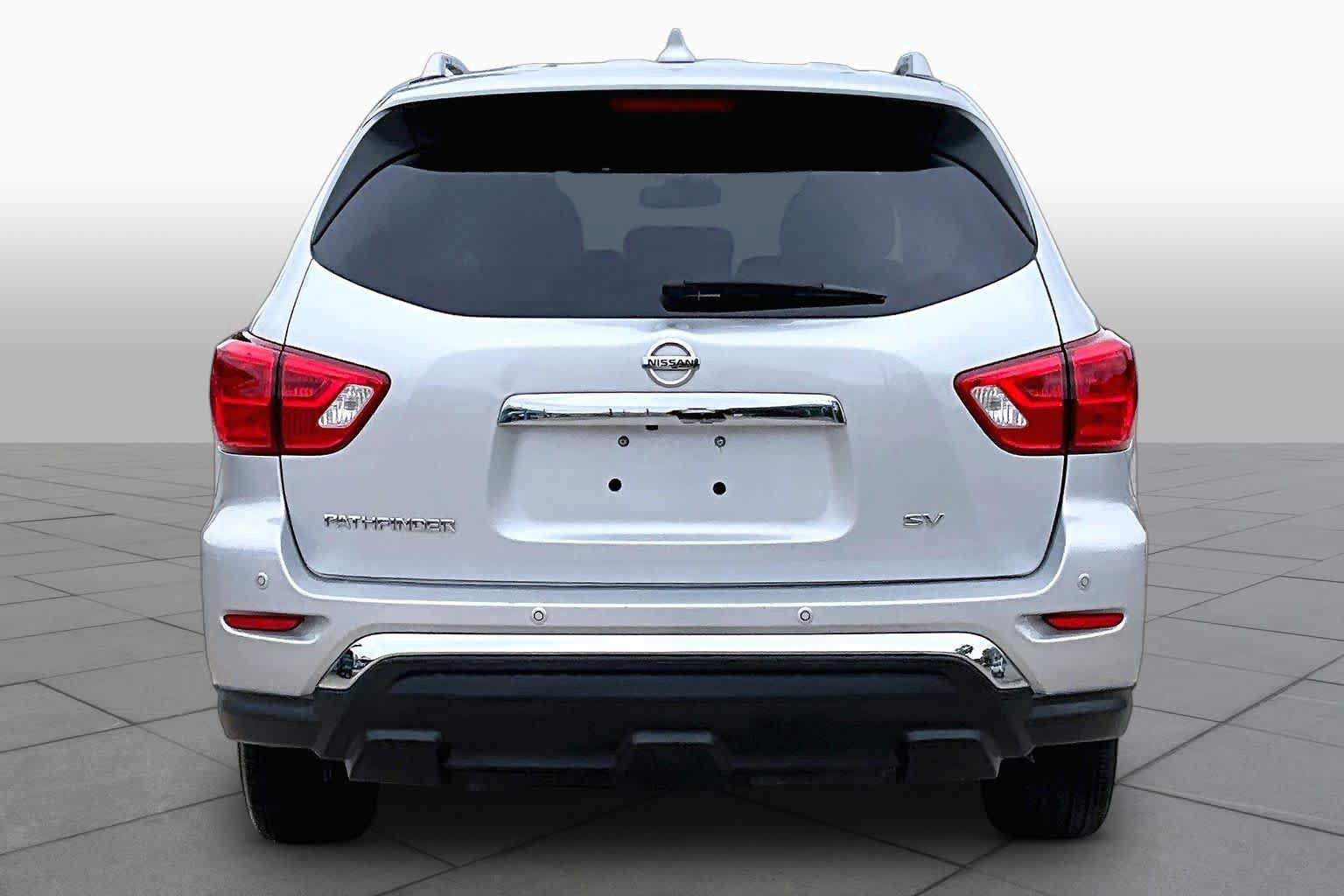 Used 2020 Nissan Pathfinder SV FWD image 5