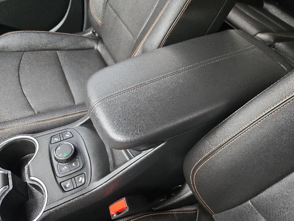 Used 2020 GMC Terrain SLT w/ Preferred Package AWD/4WD image 38