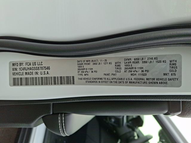 New 2025 Jeep Grand Cherokee Altitude image 23