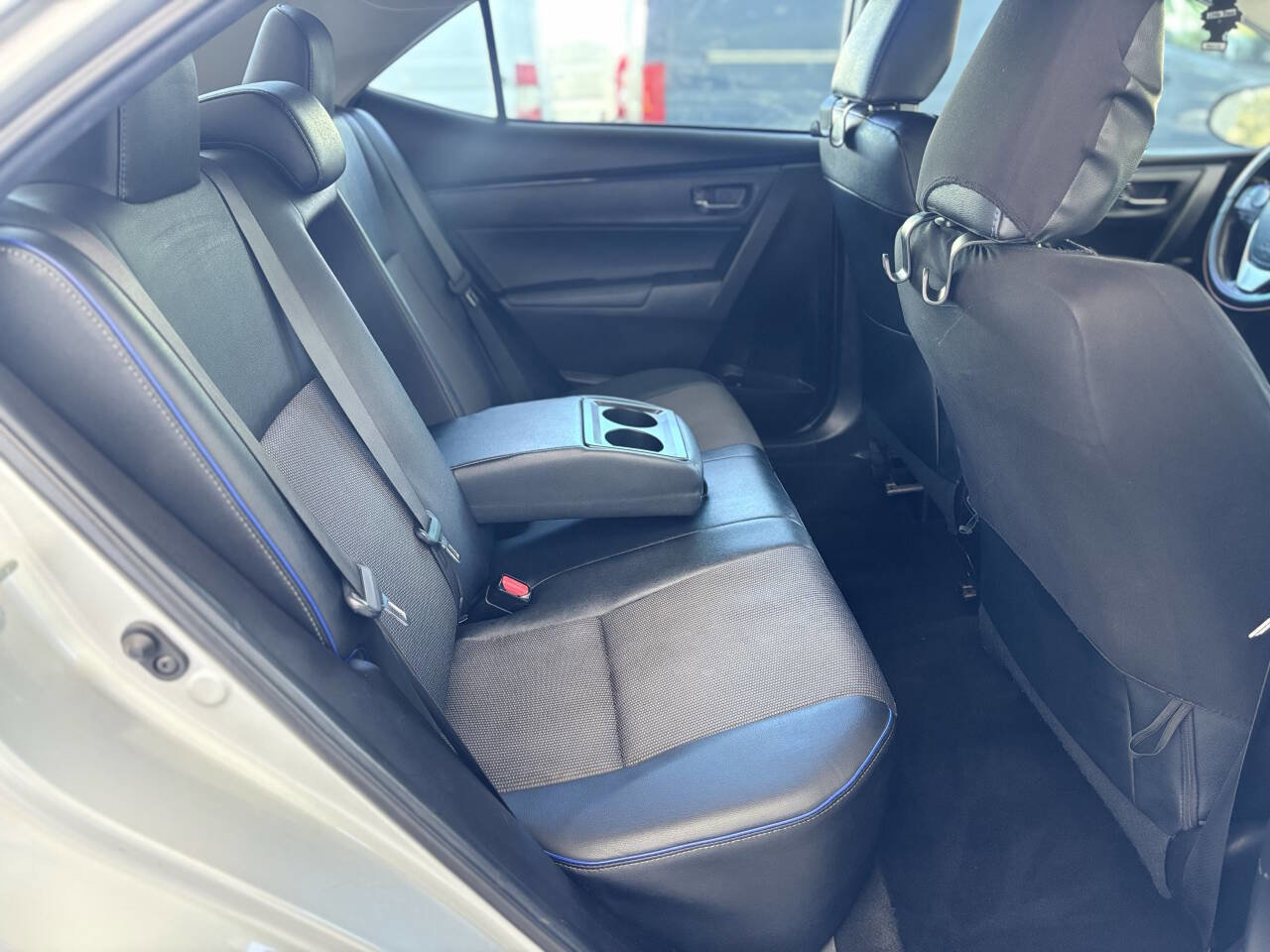 Used 2019 Toyota Corolla SE w/ SE Premium Package FWD image 21