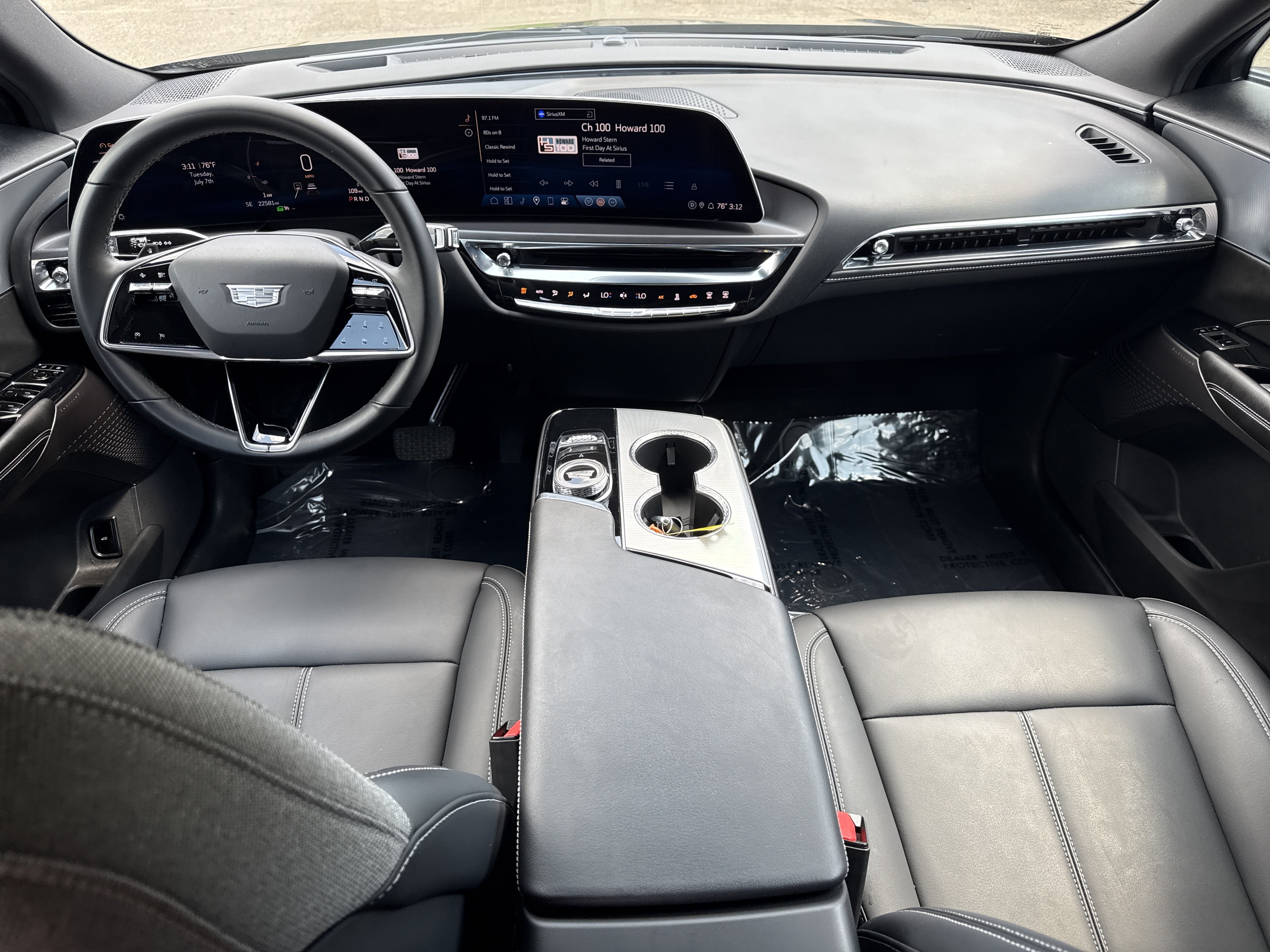 Used 2024 Cadillac Lyriq Tech AWD/4WD image 16