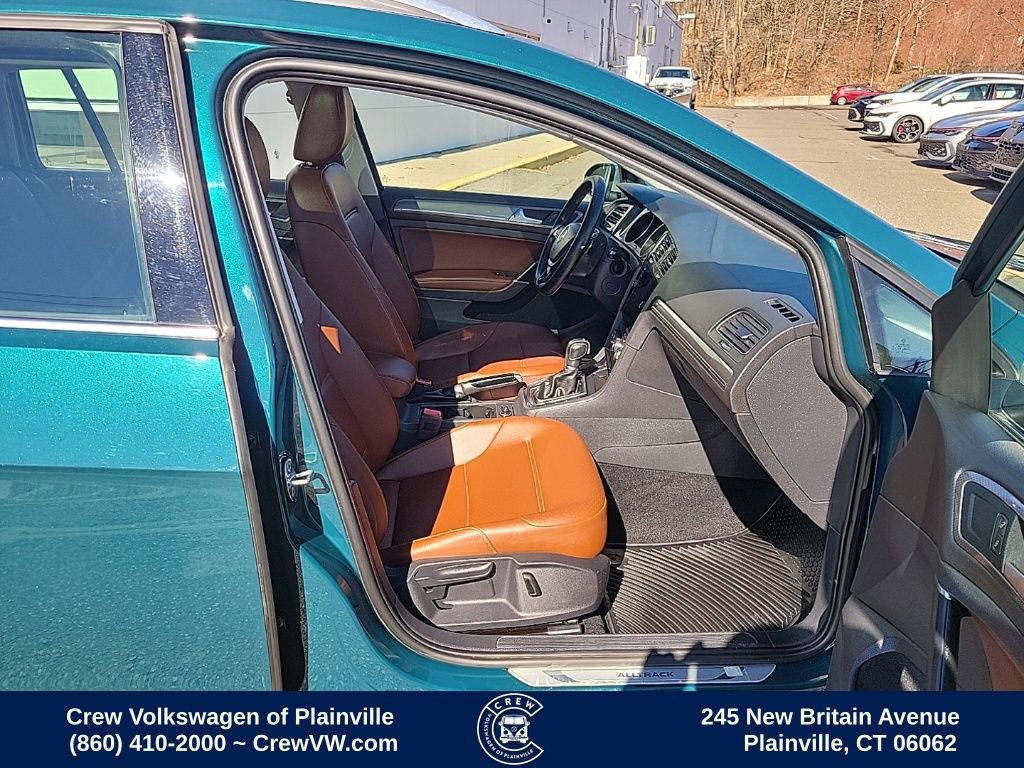 Used 2018 Volkswagen Golf Alltrack SE image 16