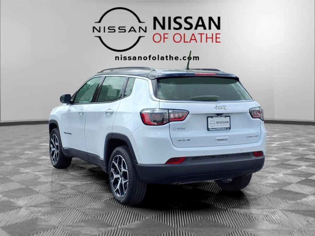 Used 2025 Jeep Compass Limited AWD/4WD image 3