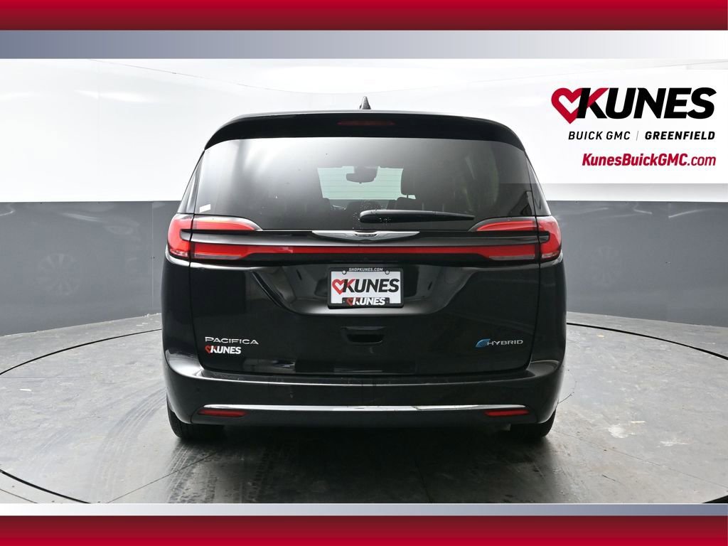 Used 2024 Chrysler Pacifica Select FWD image 12
