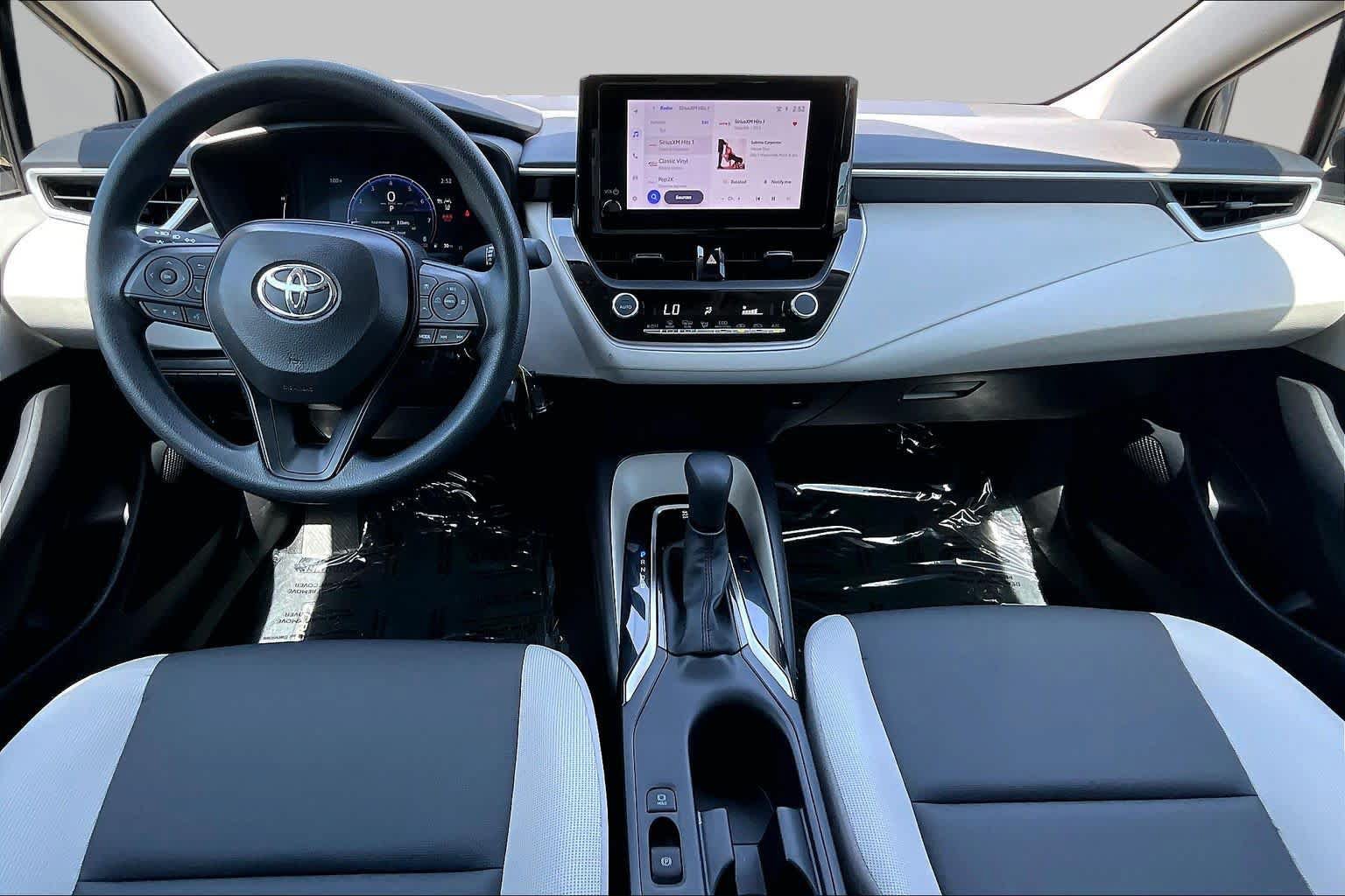 Used 2026 Toyota Corolla LE FWD image 15