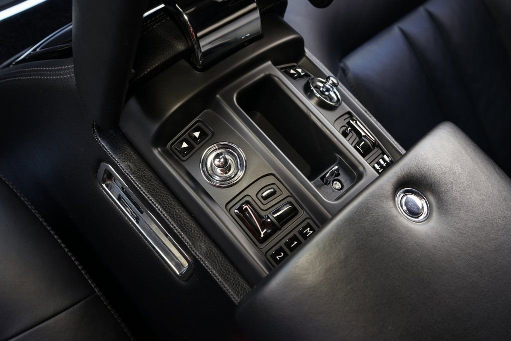 Used 2013 Rolls-Royce Phantom Sedan image 18