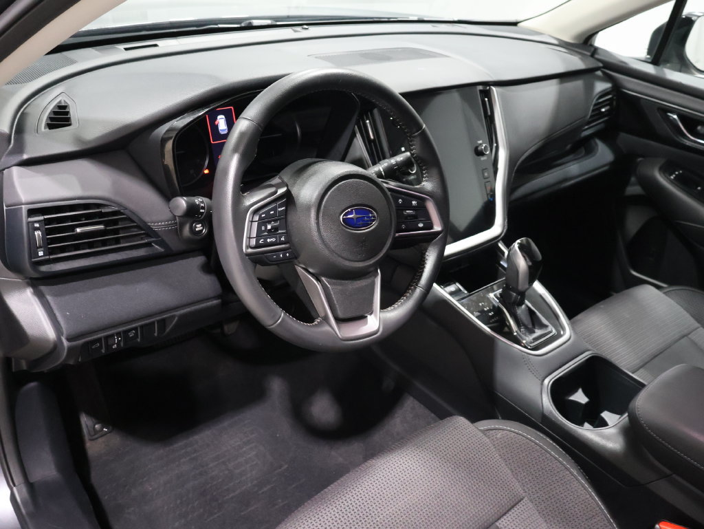 Used 2025 Subaru Outback Premium AWD/4WD image 14