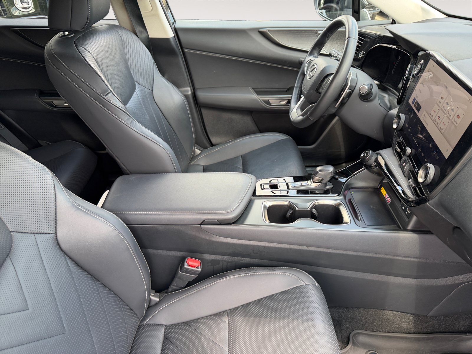 Used 2025 Lexus NX 450h+ AWD w/ Accessory Package (2T) image 19