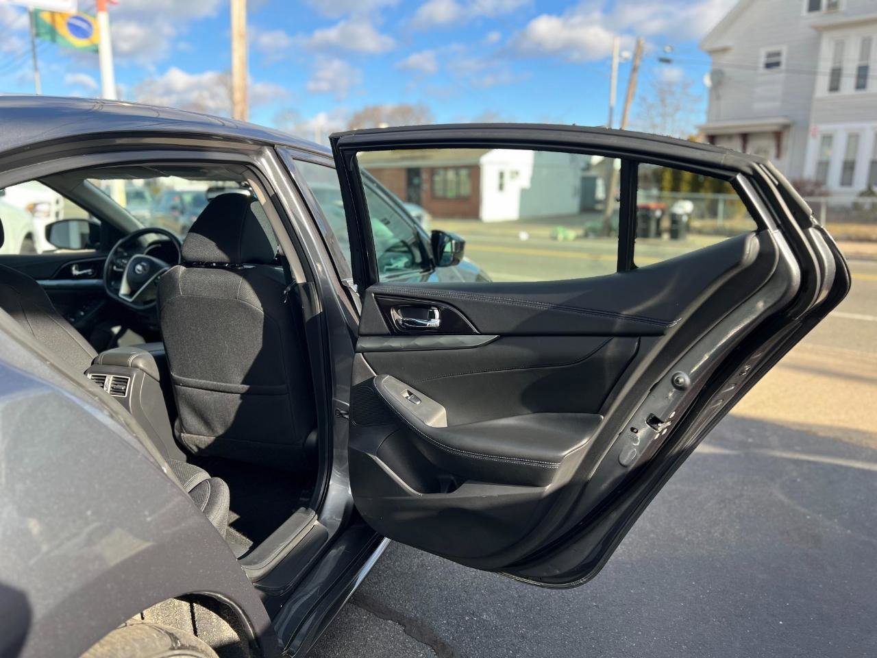 Used 2019 Nissan Maxima 3.5 S w/ Floor Mat Group FWD image 12