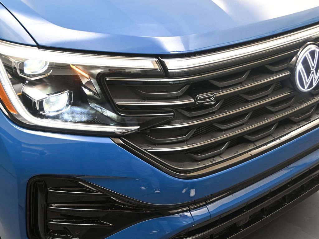 Used 2025 Volkswagen Atlas Cross Sport SEL R-Line image 28