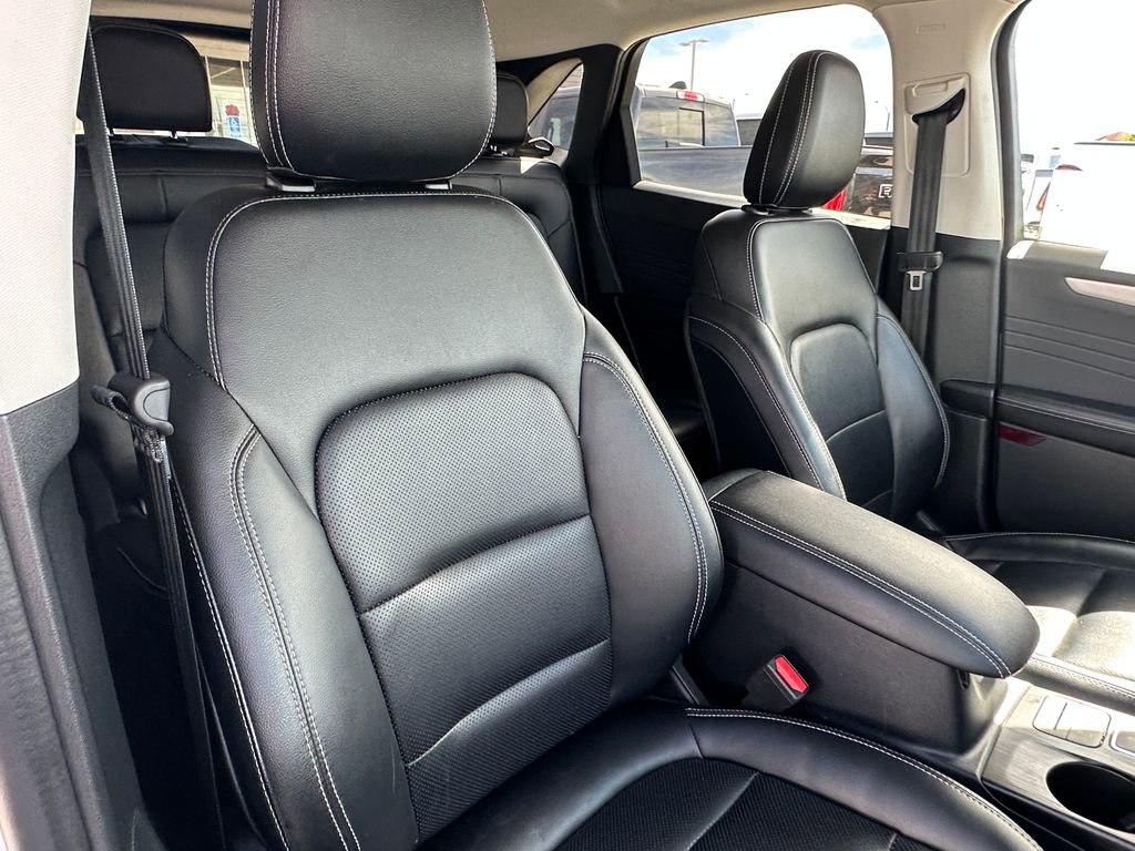 Used 2022 Ford Escape SEL image 17