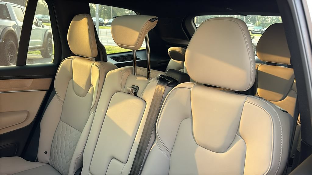 New 2026 Volvo XC90 T8 Plus w/ Protection Package AWD/4WD image 26