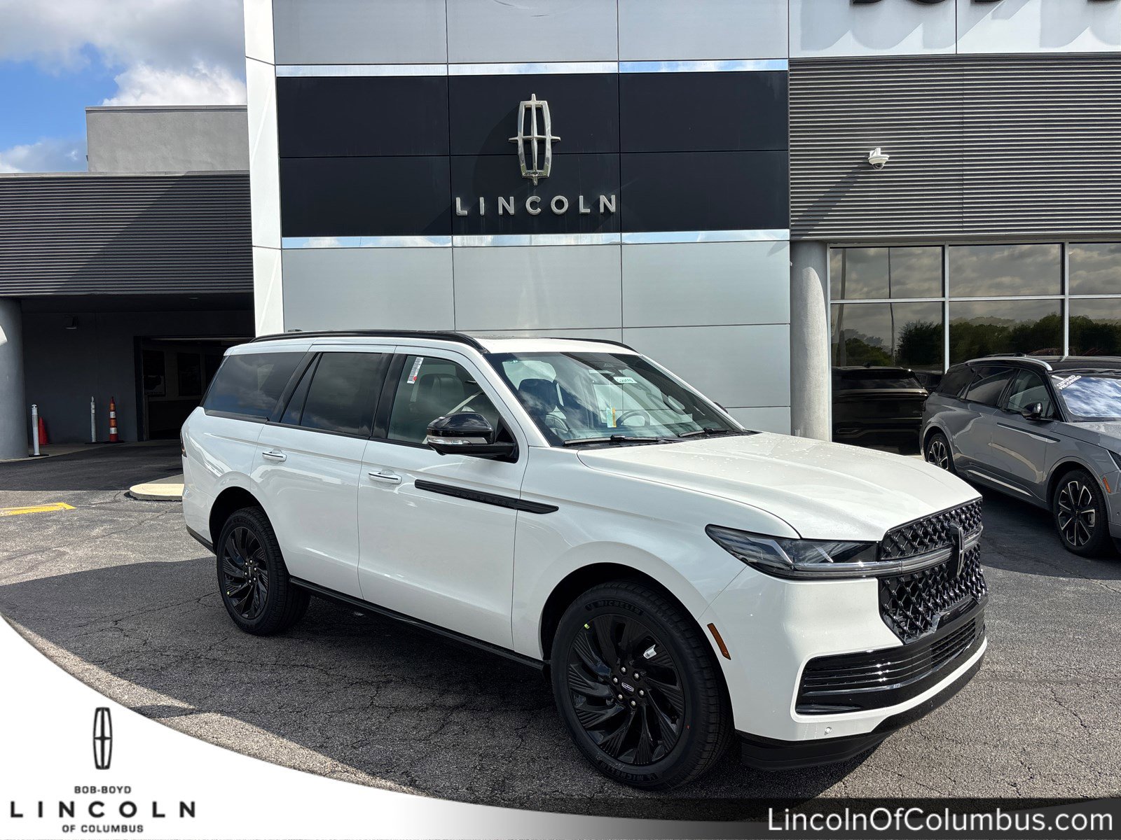 New 2026 Lincoln Navigator Reserve AWD/4WD image 1