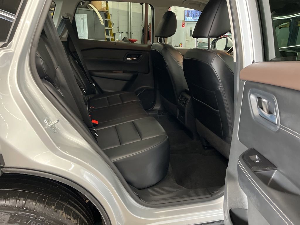 Certified 2023 Nissan Rogue SV w/ SV Premium B Package AWD/4WD image 23