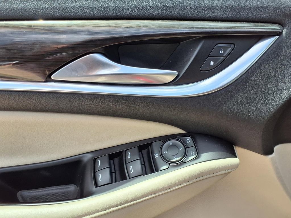 Used 2019 Buick Enclave Essence FWD image 24