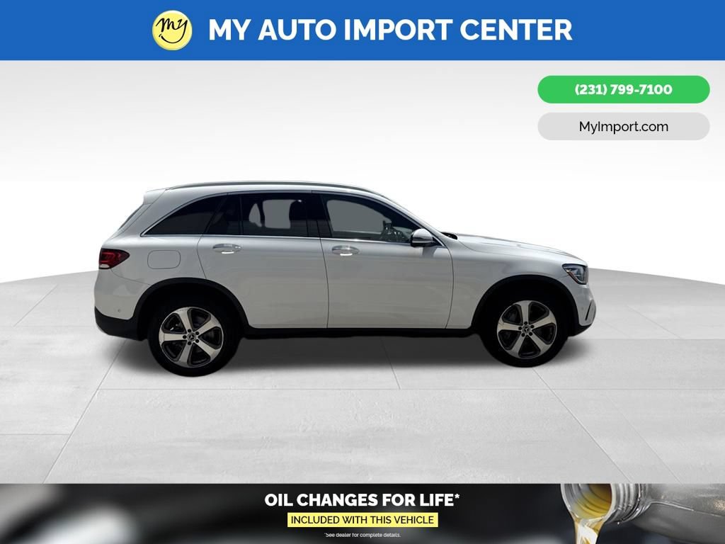 Used 2022 Mercedes-Benz GLC 300 4MATIC w/ Driver Assistance Package image 8