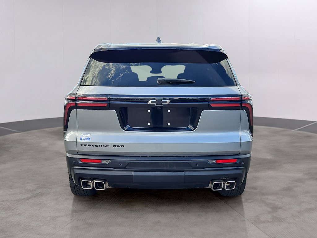 Used 2024 Chevrolet Traverse LS w/ Midnight/Sport Edition AWD/4WD image 5