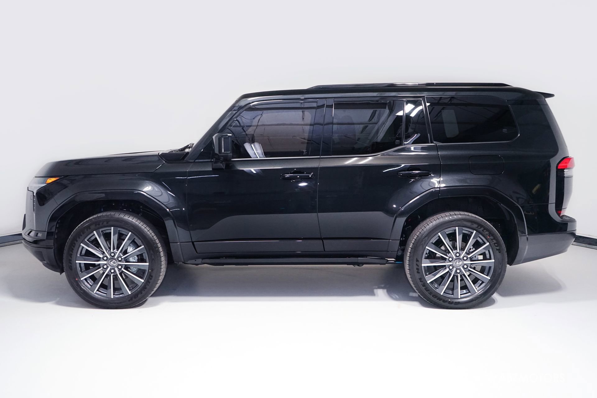Used 2026 Lexus GX 550 w/ Cold Area Package AWD/4WD image 5