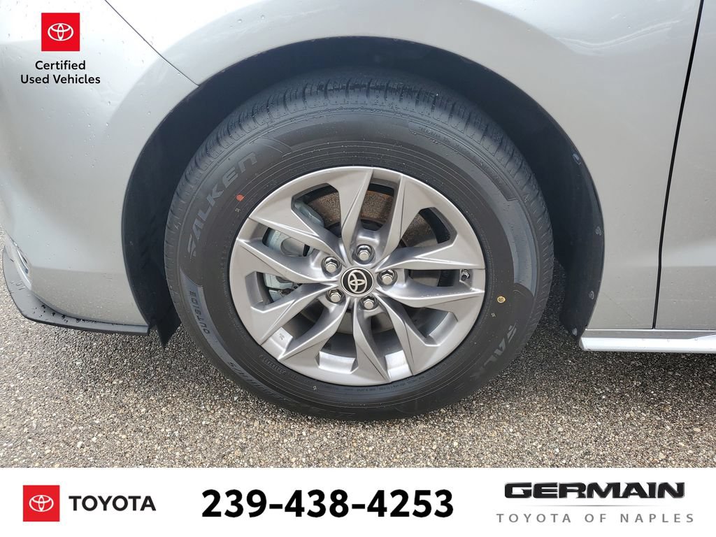 Certified 2022 Toyota Sienna XLE FWD image 12