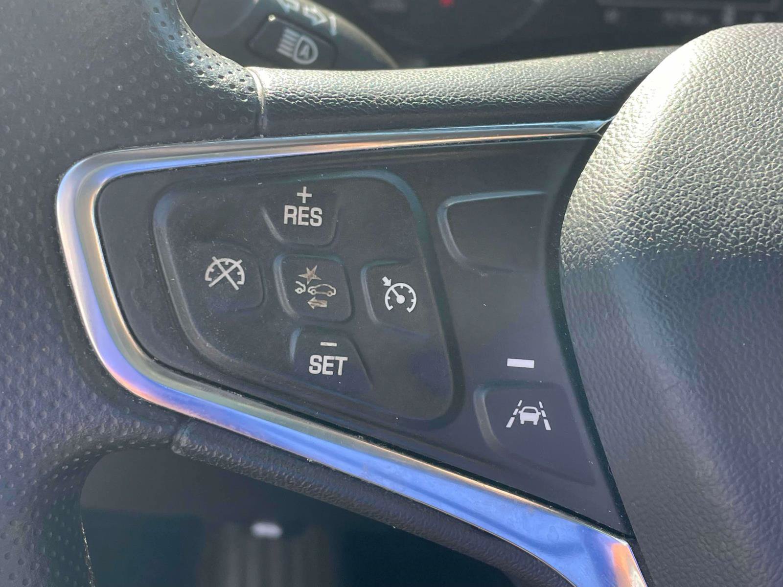 Used 2023 Chevrolet Equinox LS FWD image 18