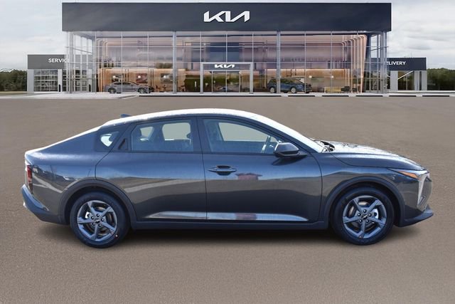 New 2026 Kia K4 LXS image 2