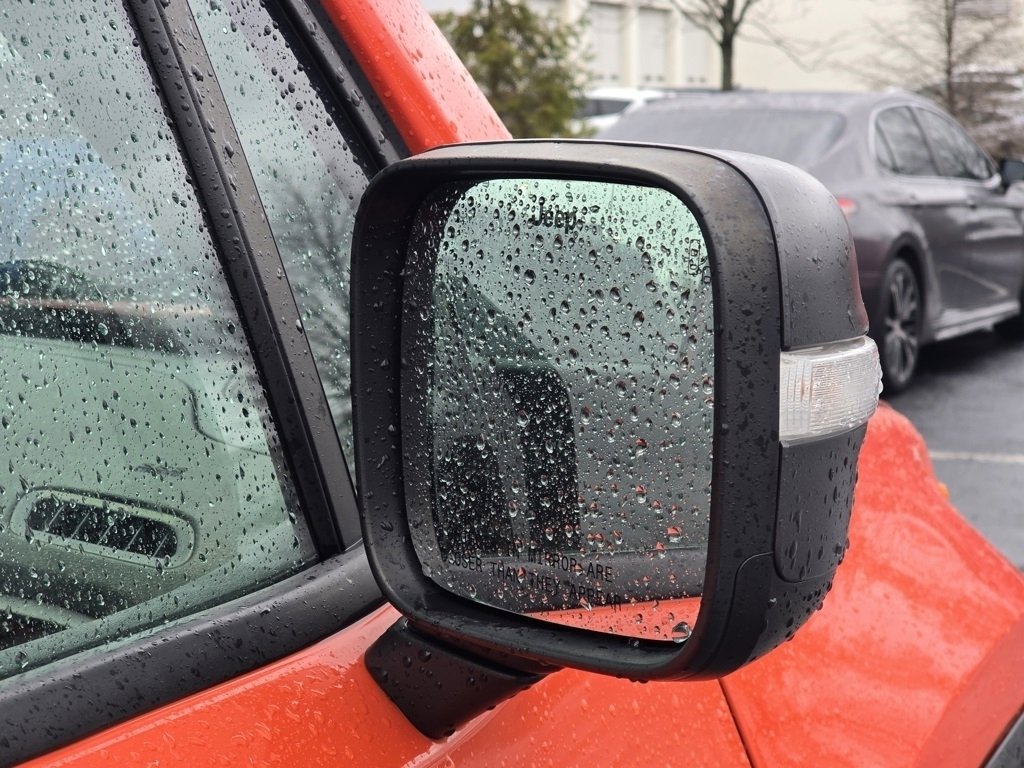 Used 2021 Jeep Renegade Trailhawk image 19