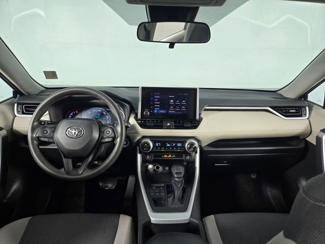Used 2024 Toyota RAV4 XLE image 25