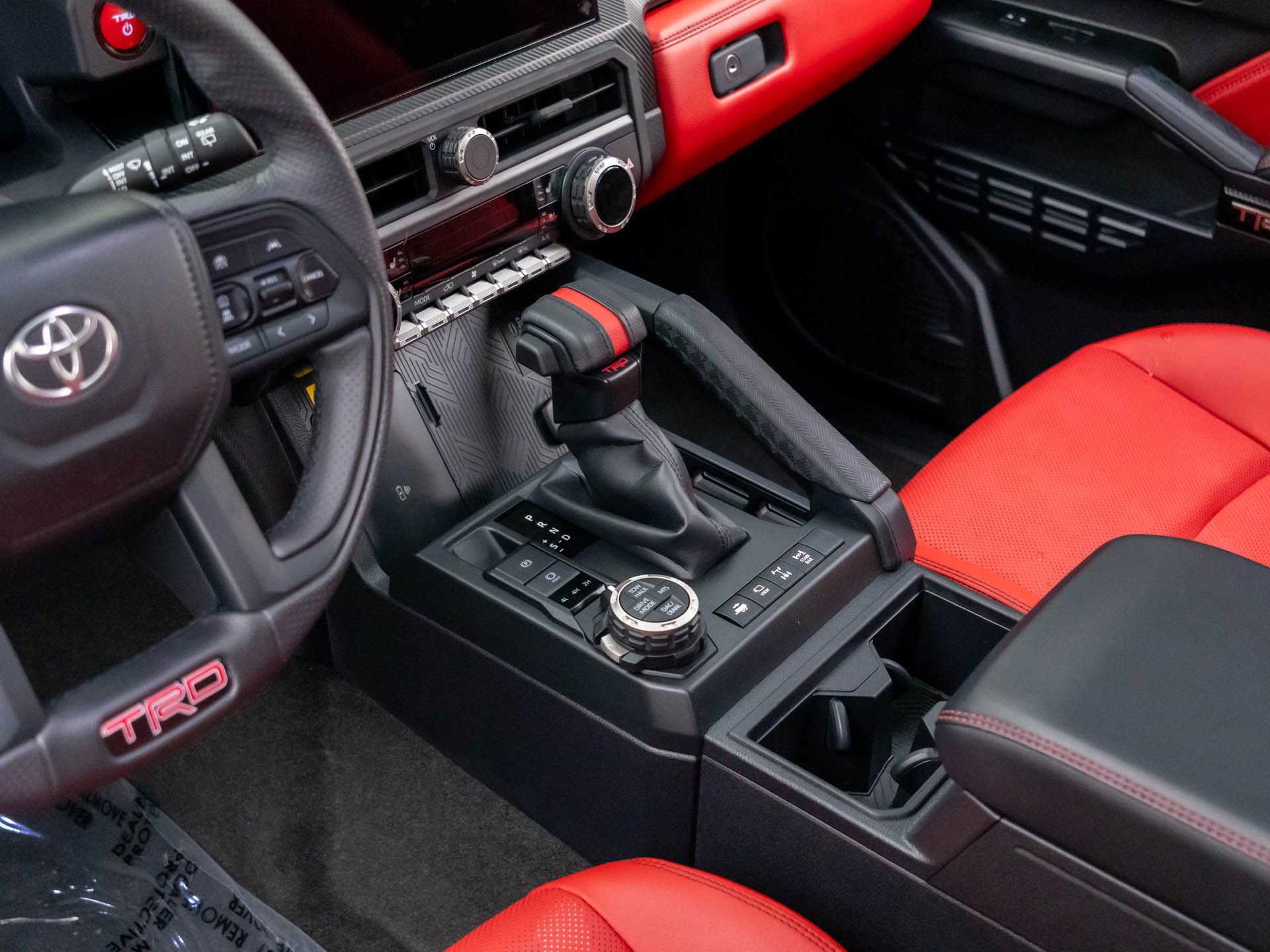 Used 2025 Toyota 4Runner TRD Off-Road AWD/4WD image 12