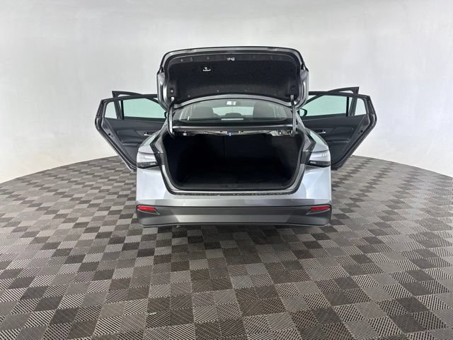 Certified 2026 Nissan Sentra SV w/ SV Convenience Package FWD image 15