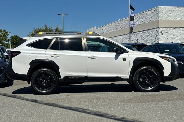 Used 2022 Subaru Outback Wilderness AWD/4WD image 3