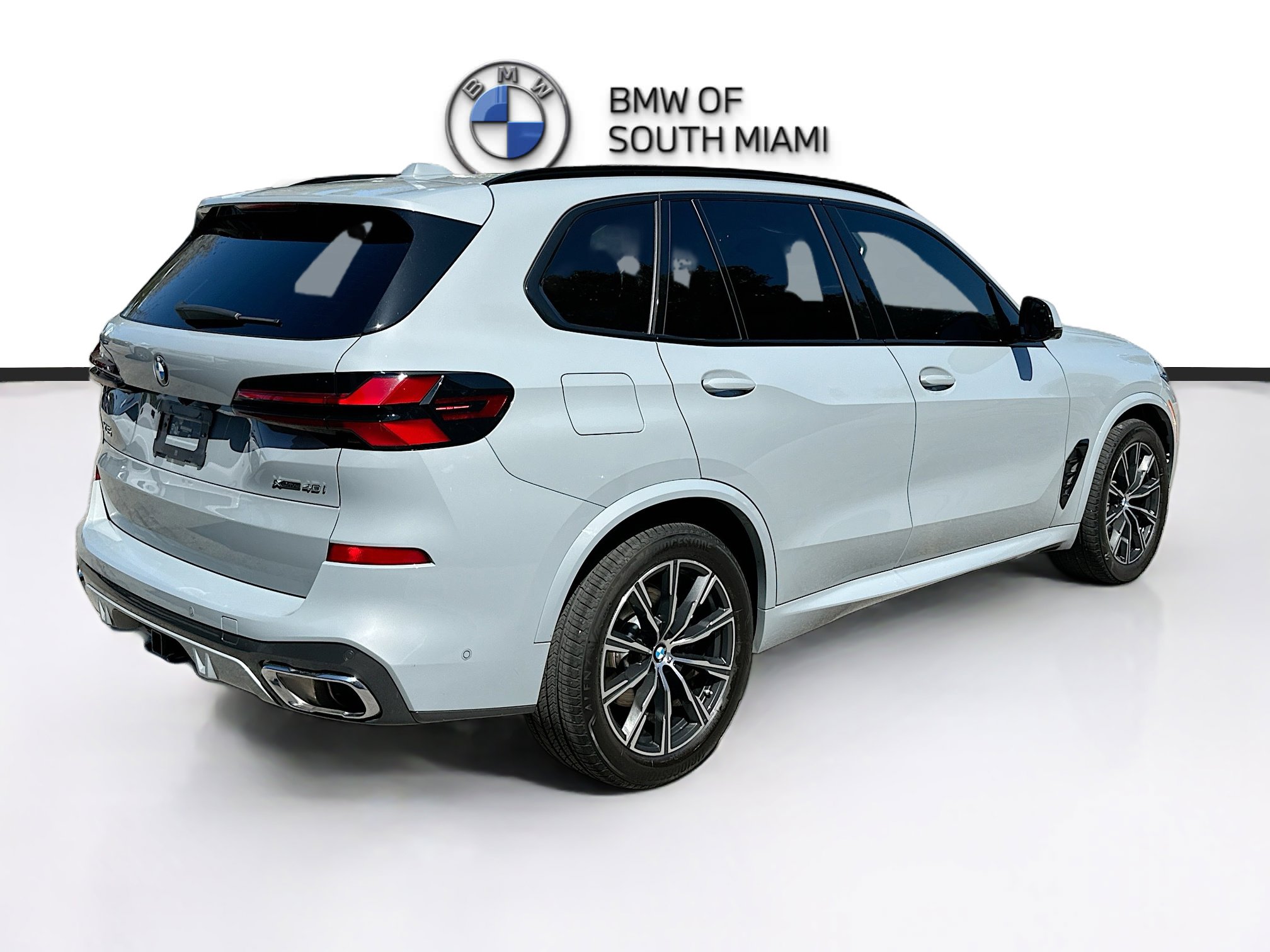 Certified 2024 BMW X5 xDrive40i w/ M Sport Package image 6