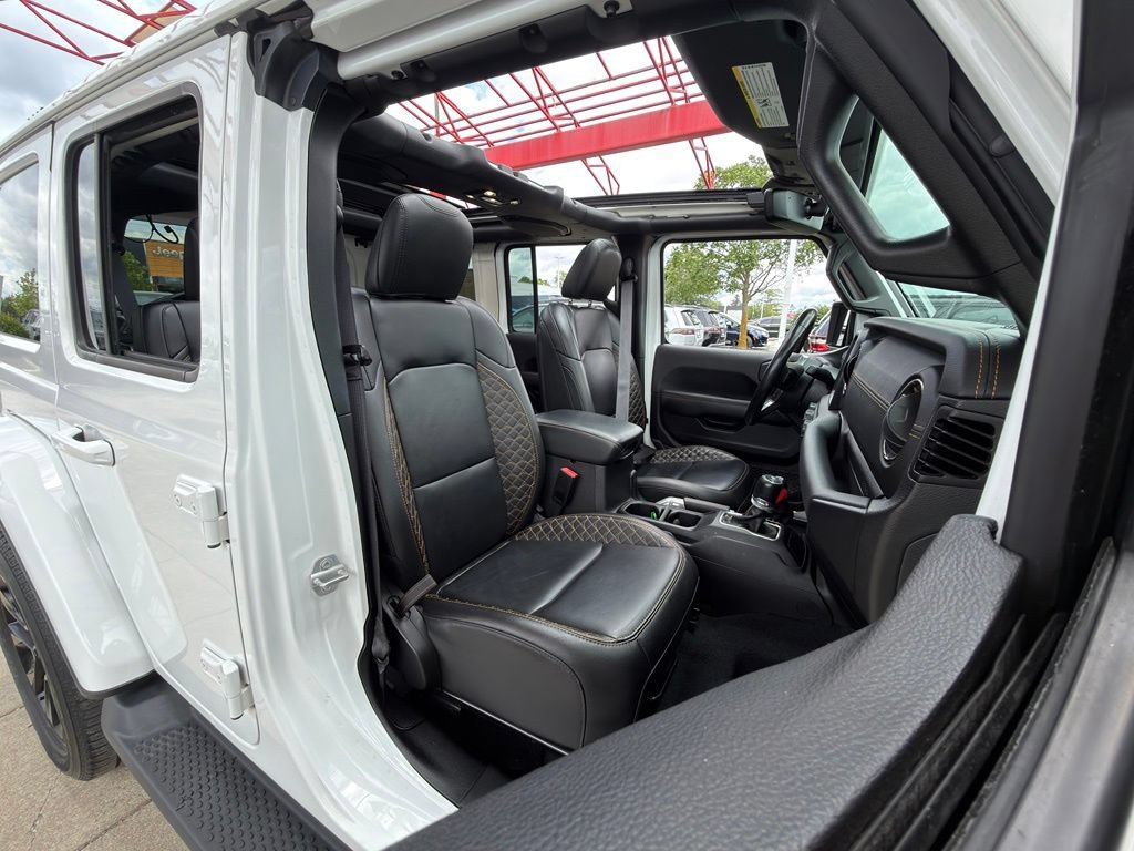 Used 2022 Jeep Wrangler Unlimited Sahara AWD/4WD image 37