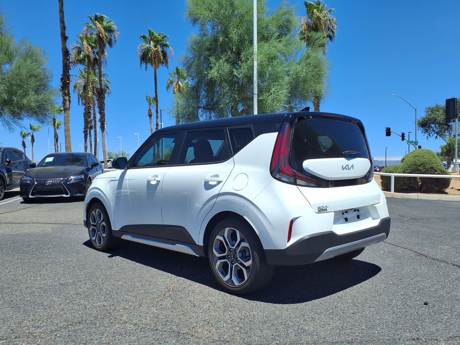 Used 2025 Kia Soul EX FWD image 7