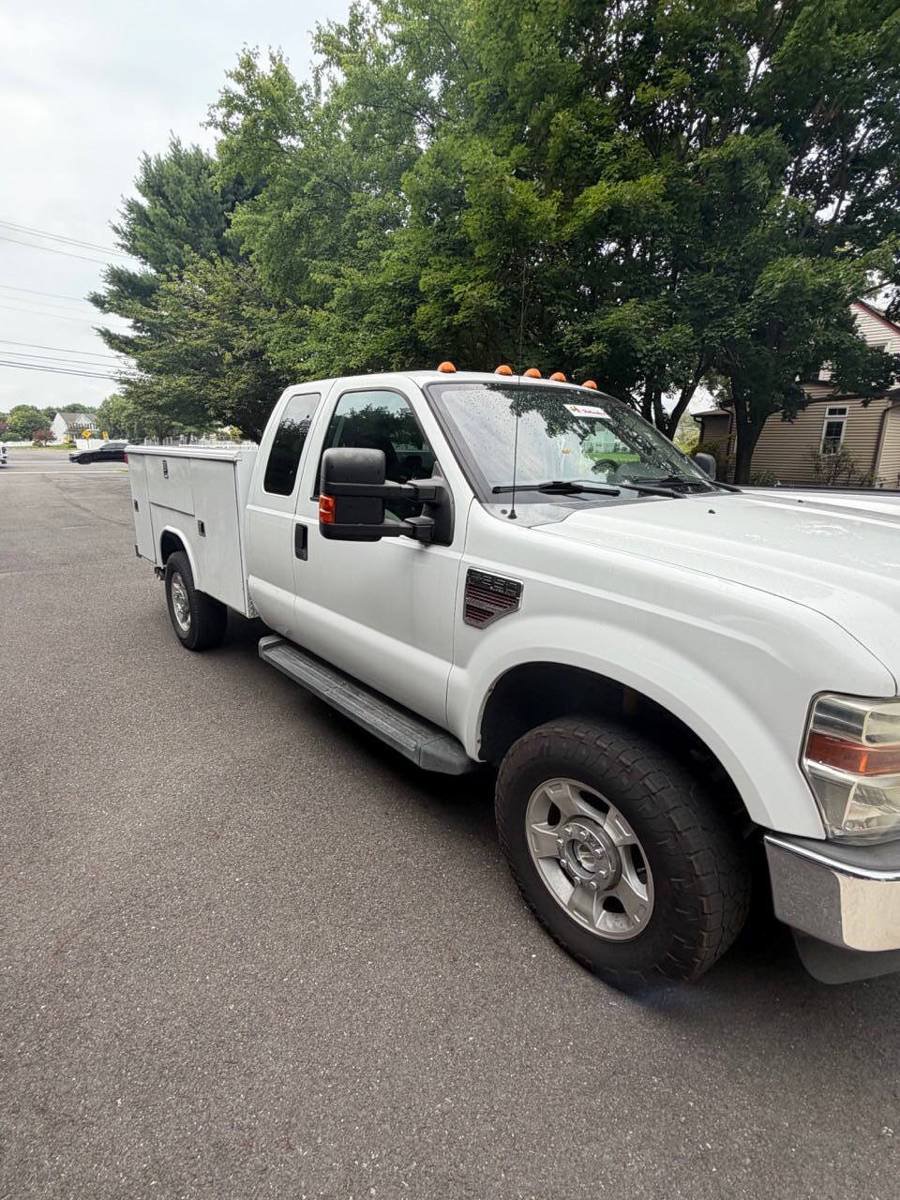 Used 2009 Ford F350 XLT AWD/4WD image 16