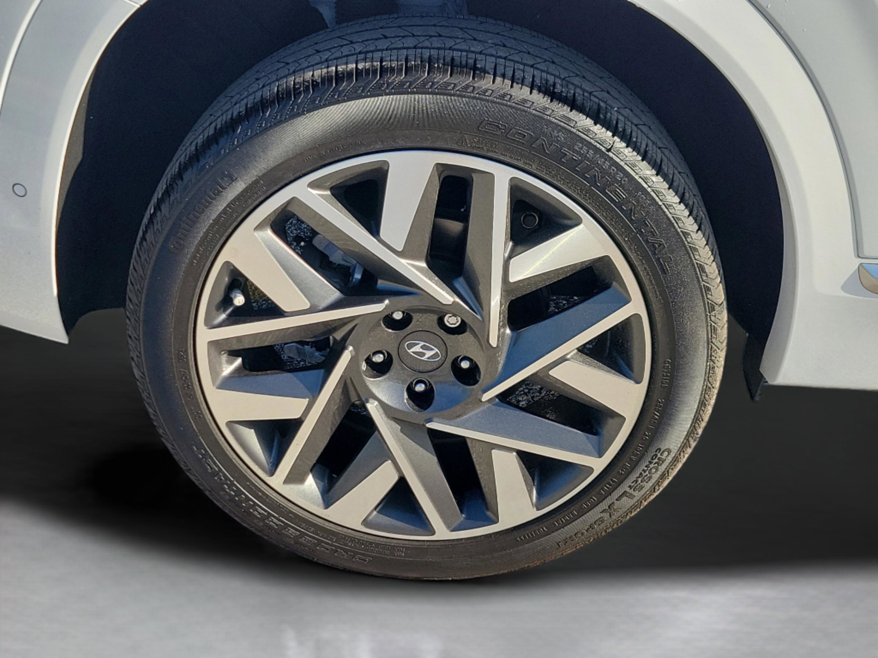 Certified 2023 Hyundai Santa Fe Calligraphy w/ Cargo Package image 32