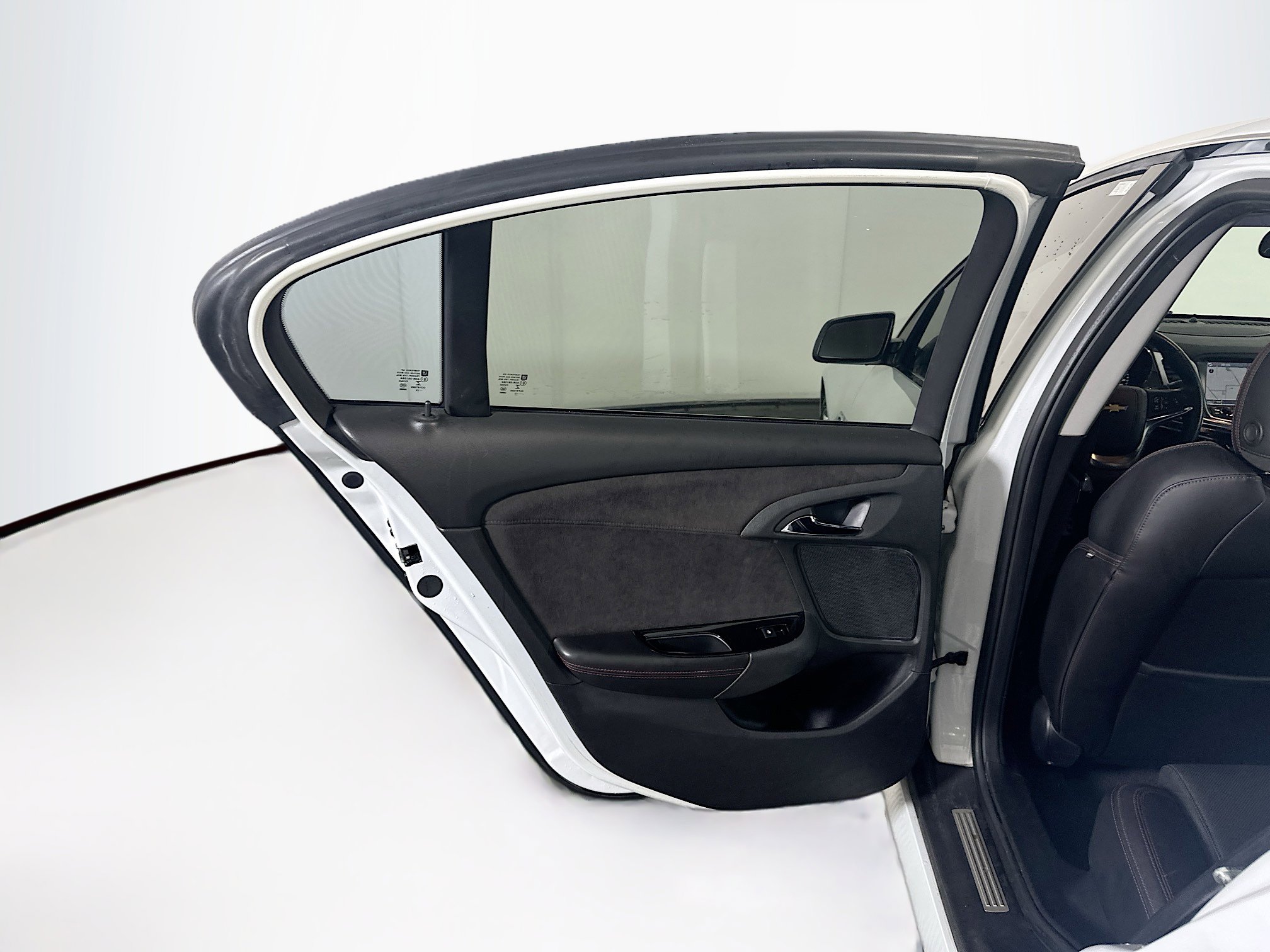 Used 2014 Chevrolet SS image 27