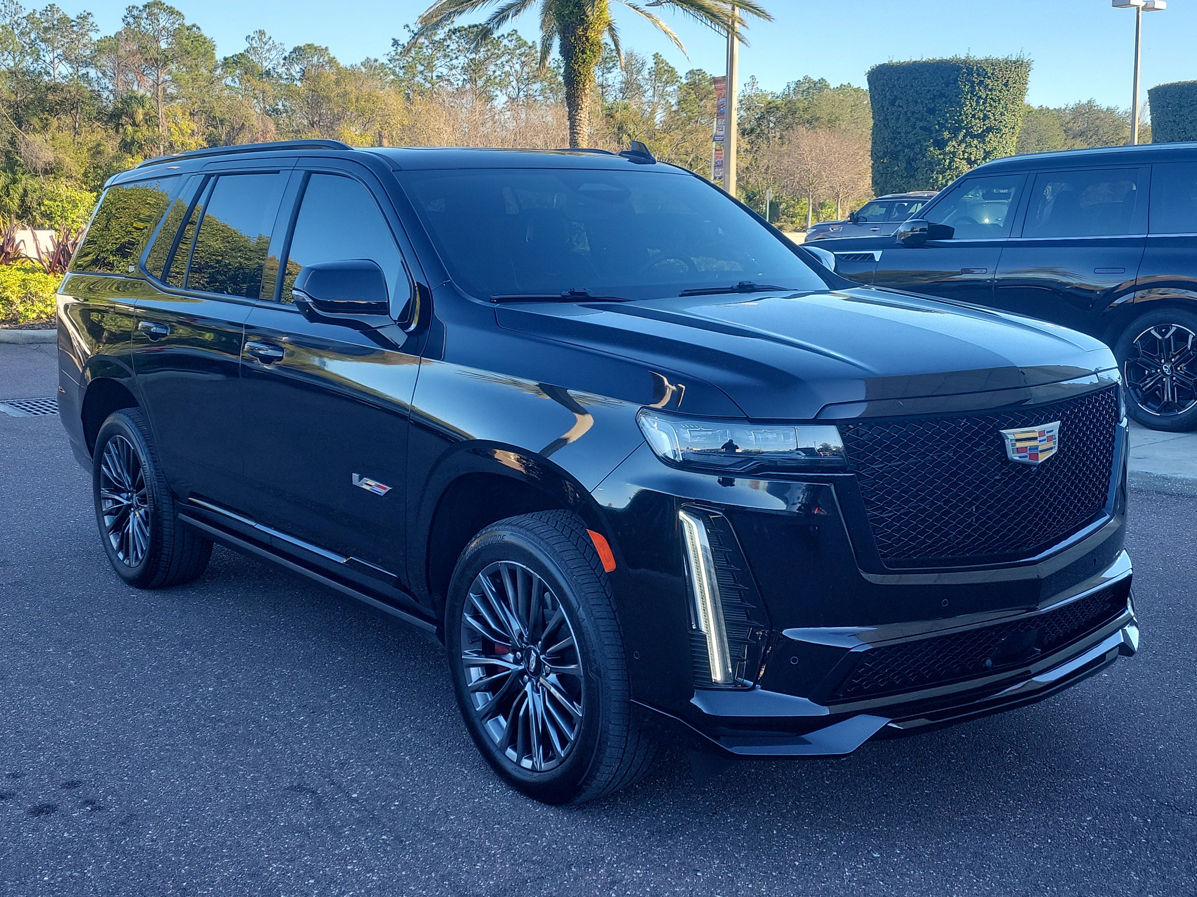 Used 2023 Cadillac Escalade V image 2