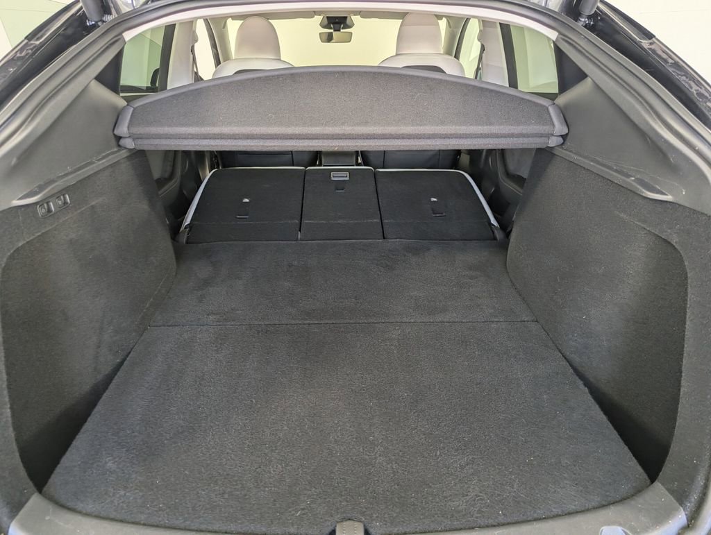 Used 2024 Tesla Model Y Performance image 25