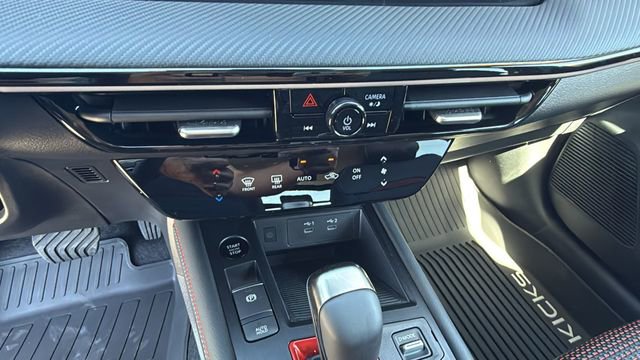 New 2025 Nissan Kicks SR image 14