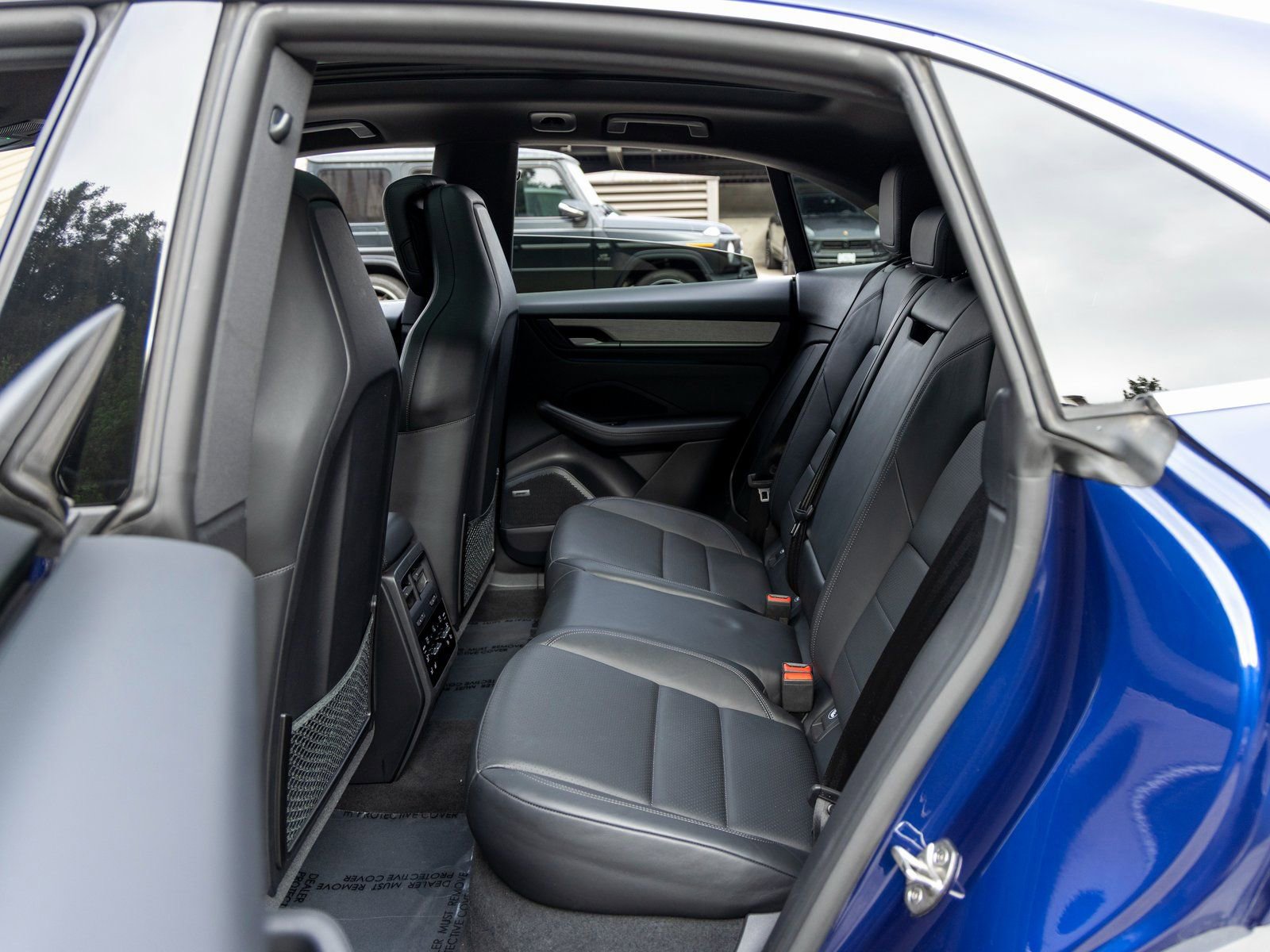 Used 2024 Porsche Macan 4 Electric image 42