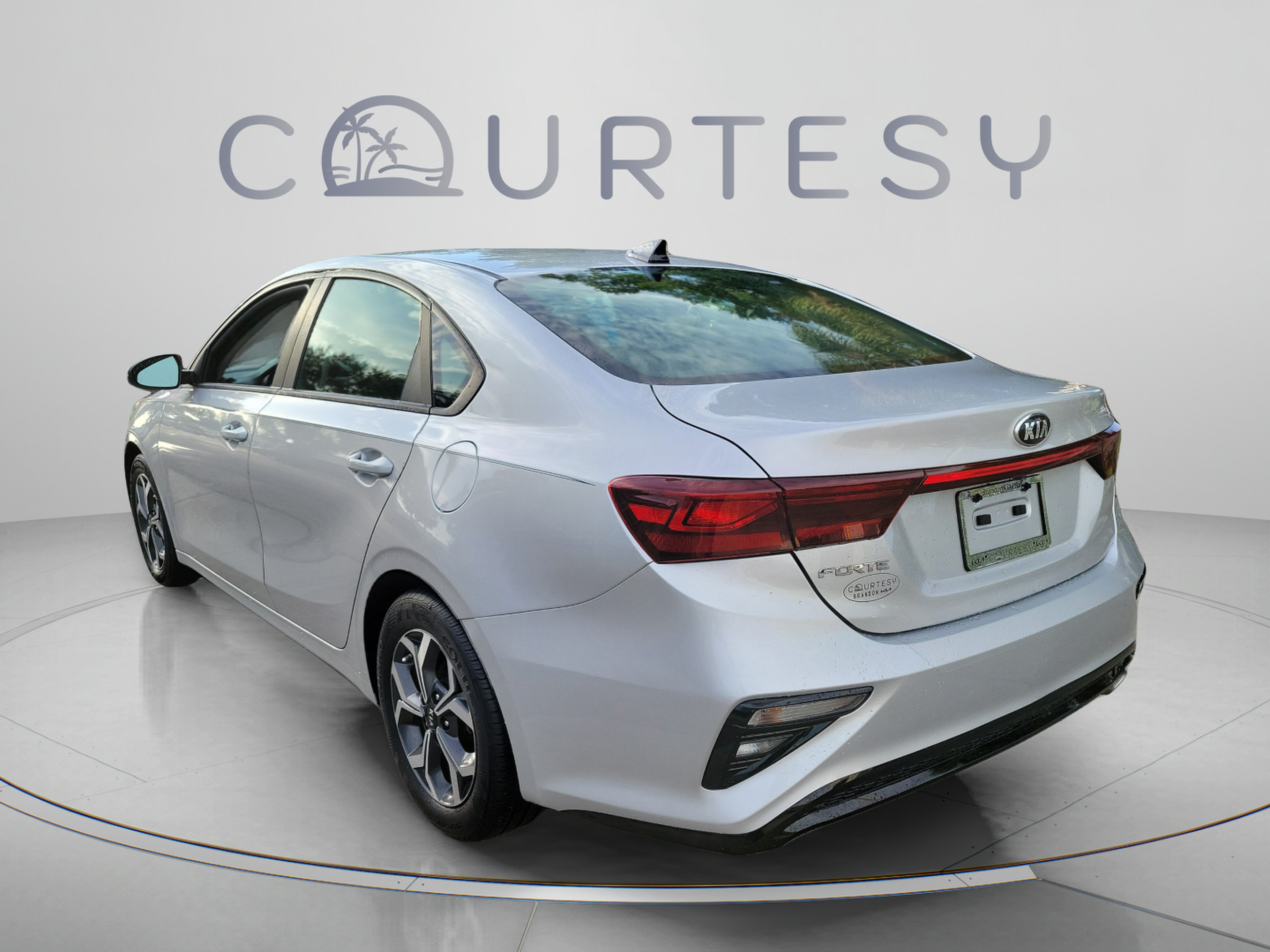 Used 2019 Kia Forte LXS FWD image 2