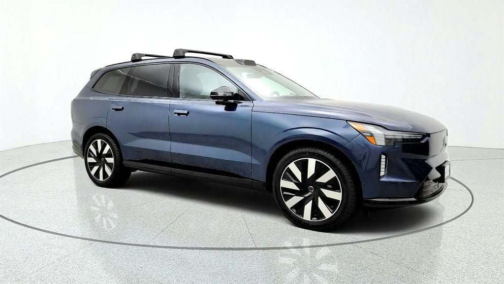Used 2025 Volvo EX90 Ultra AWD/4WD image 3