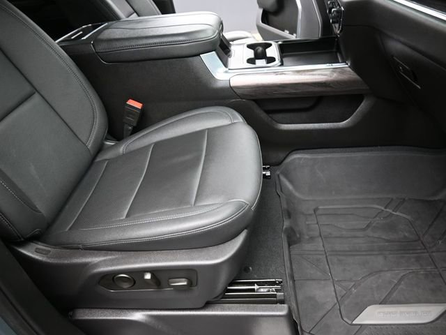 Used 2025 Chevrolet Silverado 3500 LTZ w/ LTZ Plus Package image 25