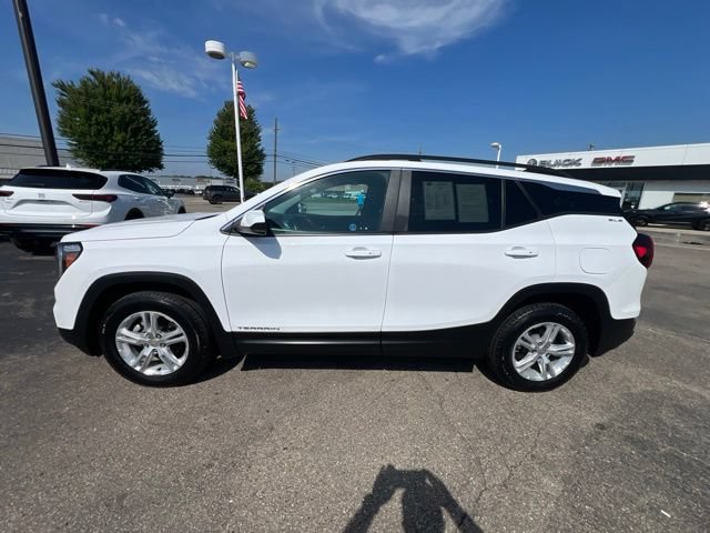 Used 2022 GMC Terrain SLE w/ Driver Convenience Package AWD/4WD image 9
