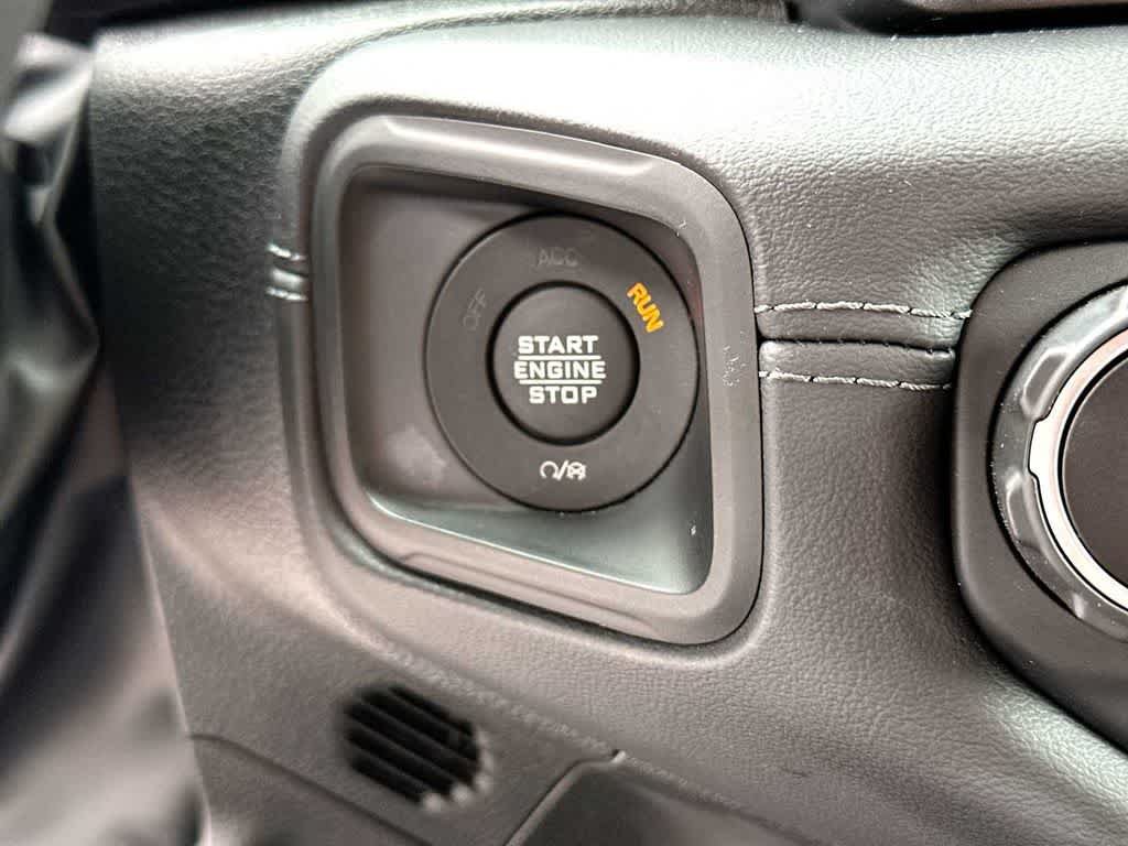 Used 2024 Jeep Gladiator Rubicon AWD/4WD image 28